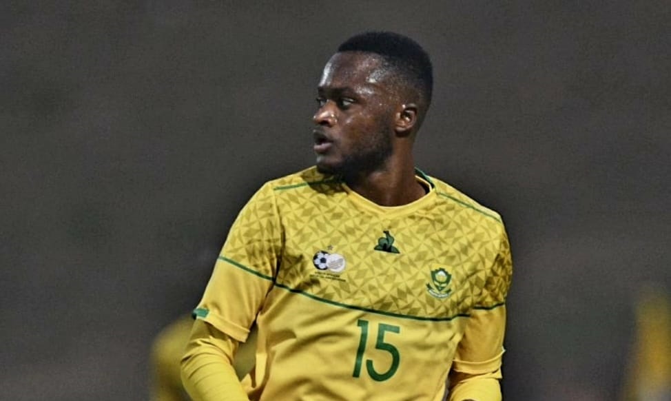 Sydney-Malivha-playing-for-Bafana.