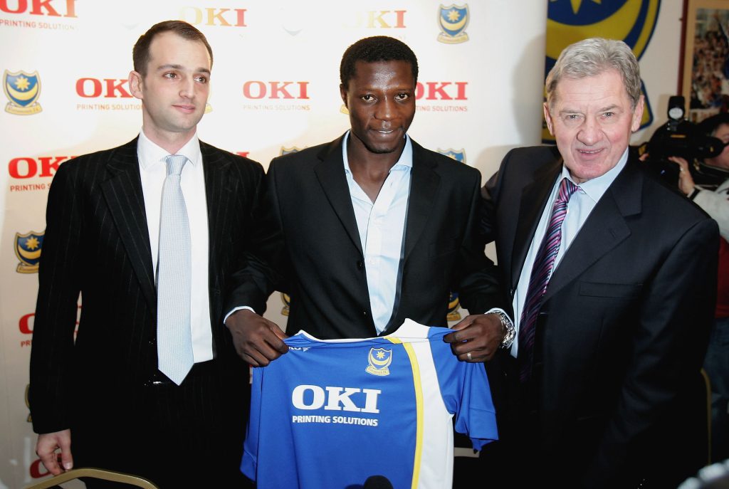 Benjani Mwaruwari Portsmouth unveiling