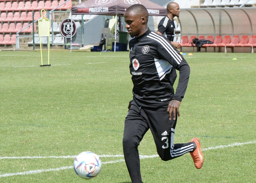 Thembinkosi Lorch striking the ball.