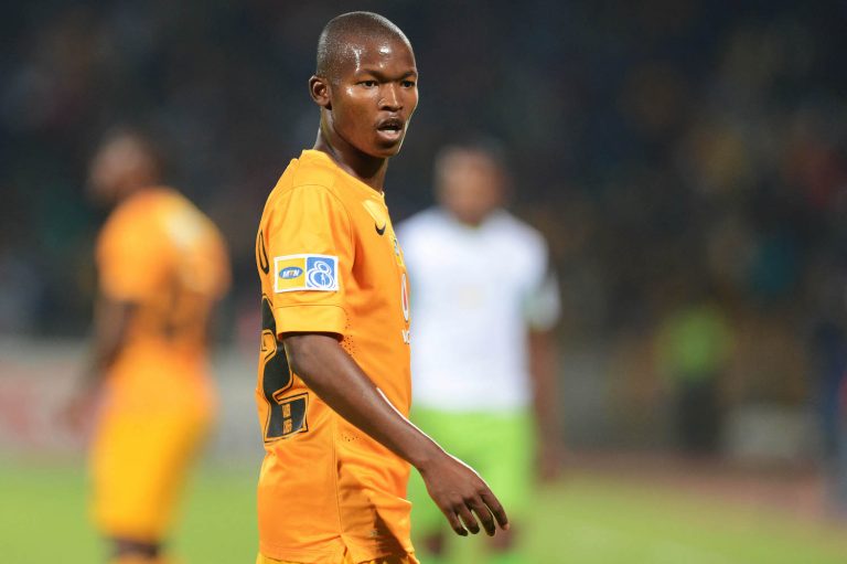 Mandla Masango playing for Kaizer Chiefs.