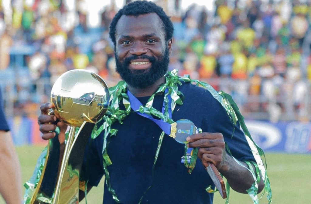 Bernard Morrison With trophy