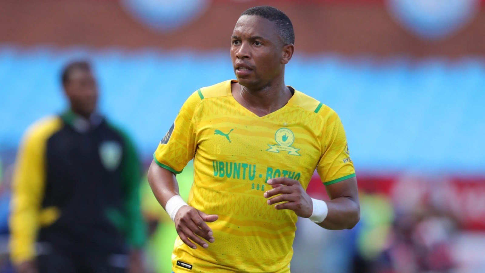 Swallows join race to sign ex-Sundowns, Pirates star Andile Jali