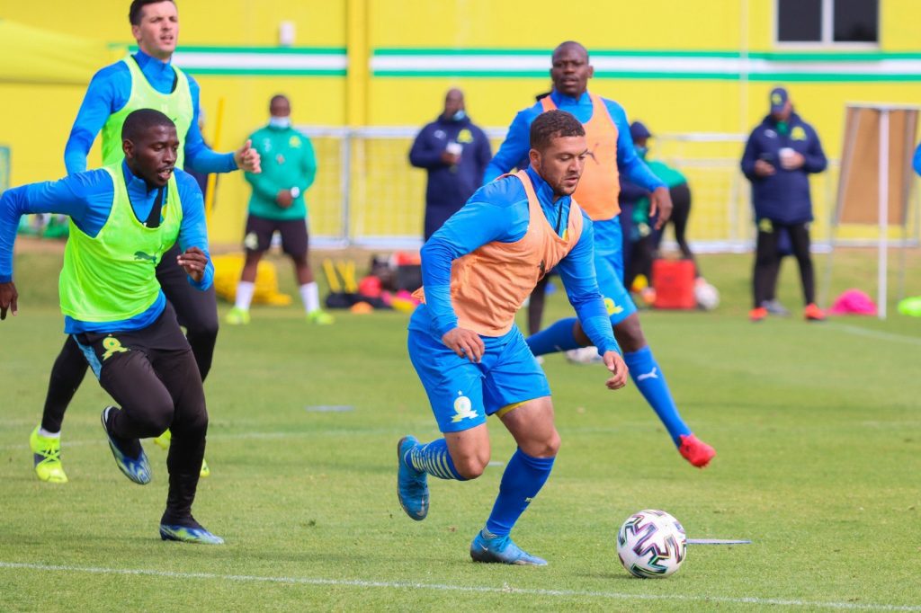 Grant Margeman training with Mamelodi Sundowns team.