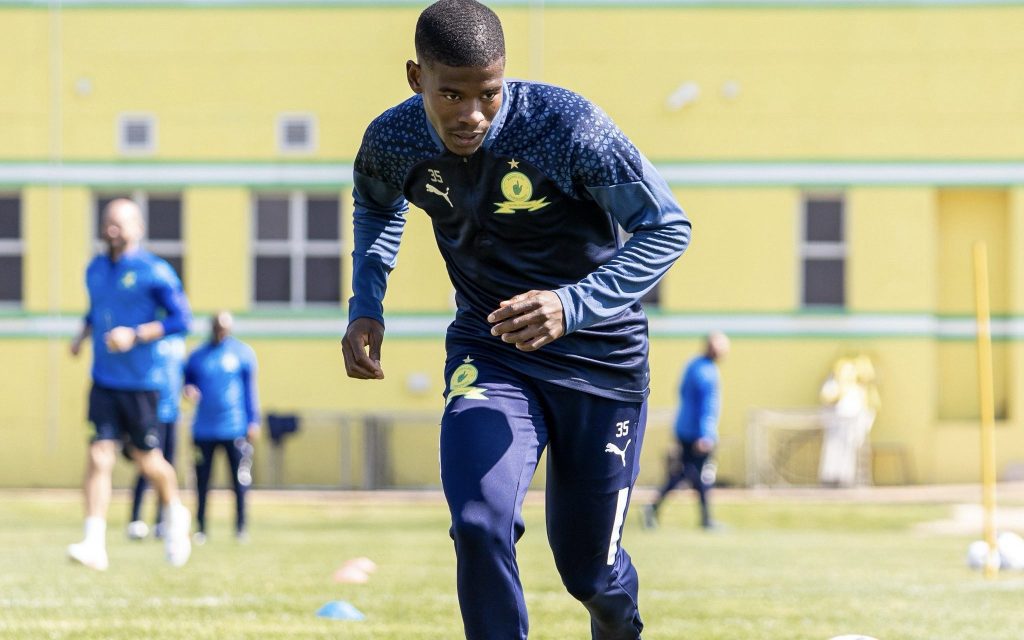 Mamelodi Sundowns midfielder neo billy maema