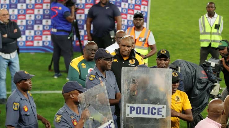 Kaizer Chiefs in trouble for crowd trouble at the Fnb Stadium recently