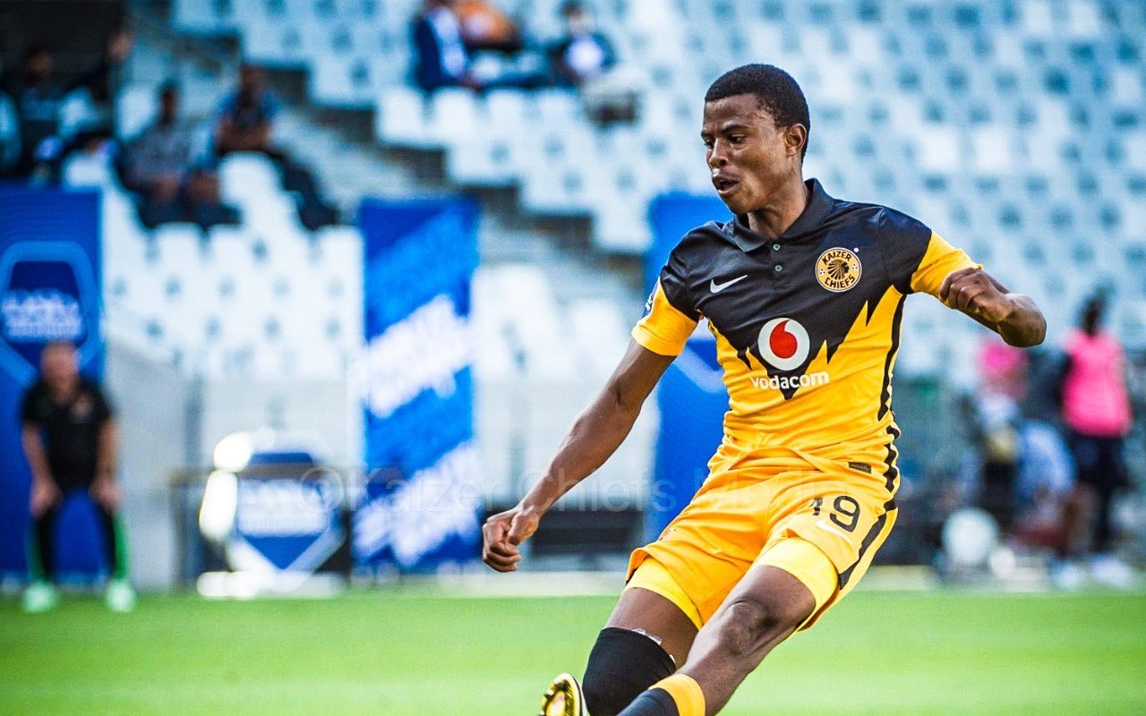 Kaizer Chiefs left-back Happy Mashiane transfer