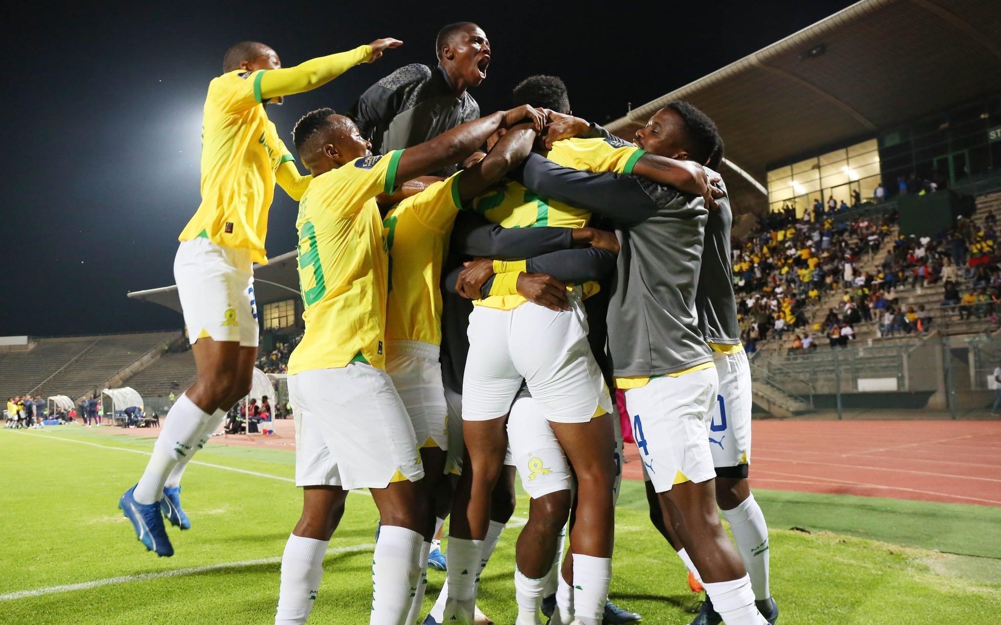 Mamelodi Sundowns celebrating 